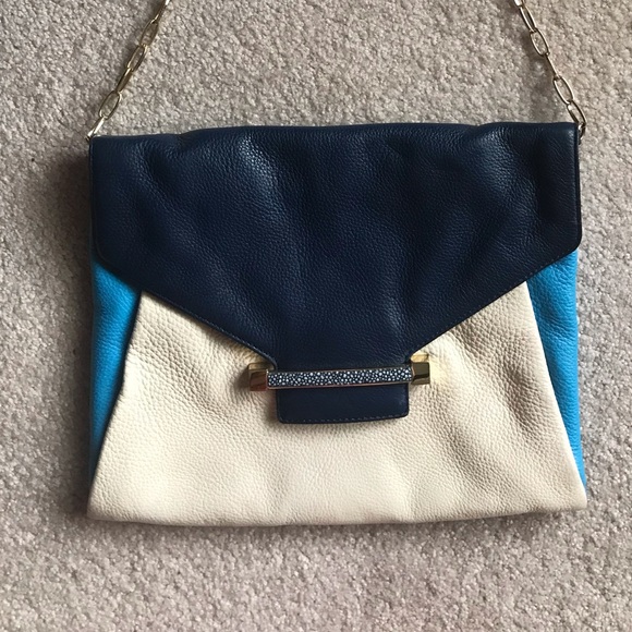 Vince Camuto Handbags - Vince Camuto Purse